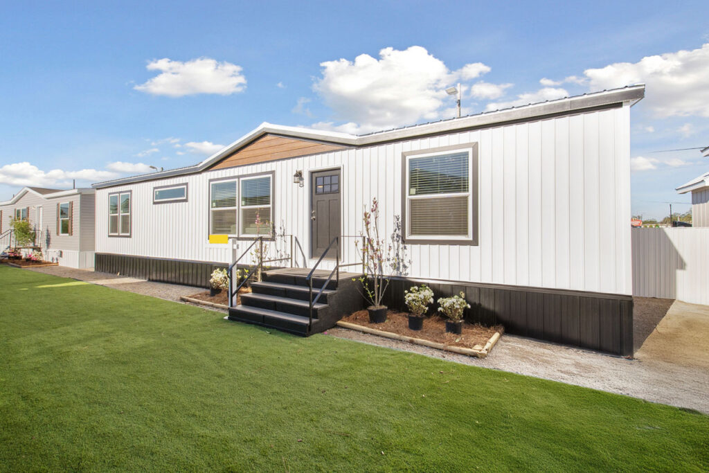 025 skyline warehouse creole exterior2 edit