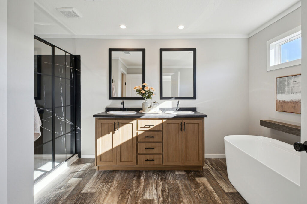 025 skyline warehouse creole primary bathroom